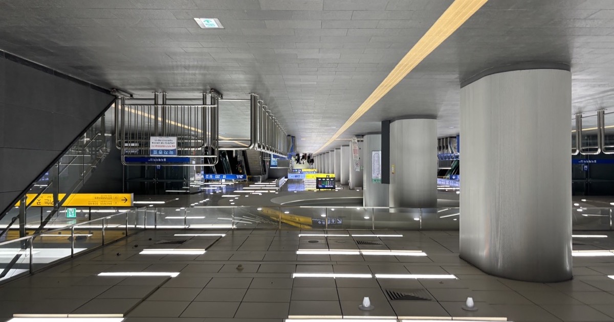 Hongdae Station T-Locker Guide: Sizes, Location, and Backup Plans guide cover
