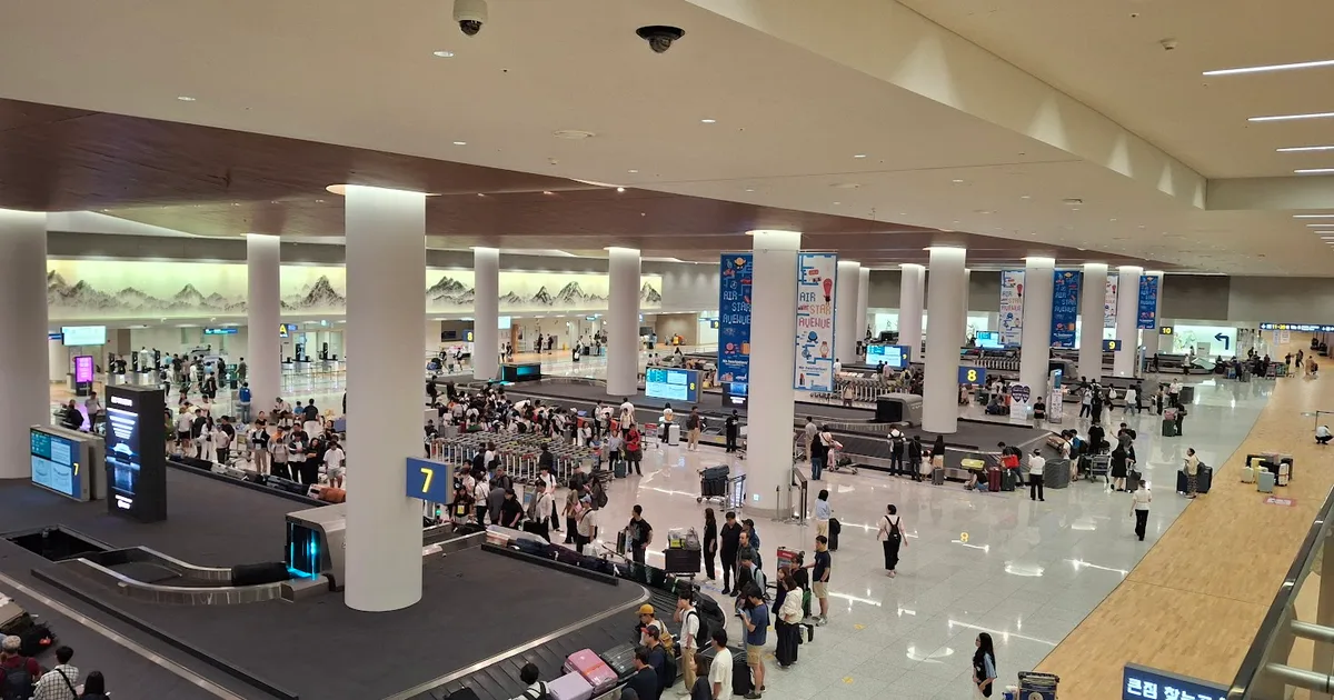K-ETA vs. Korea's e-Arrival Card: The Two Forms Travelers Keep Confusing (2026 Guide) guide cover